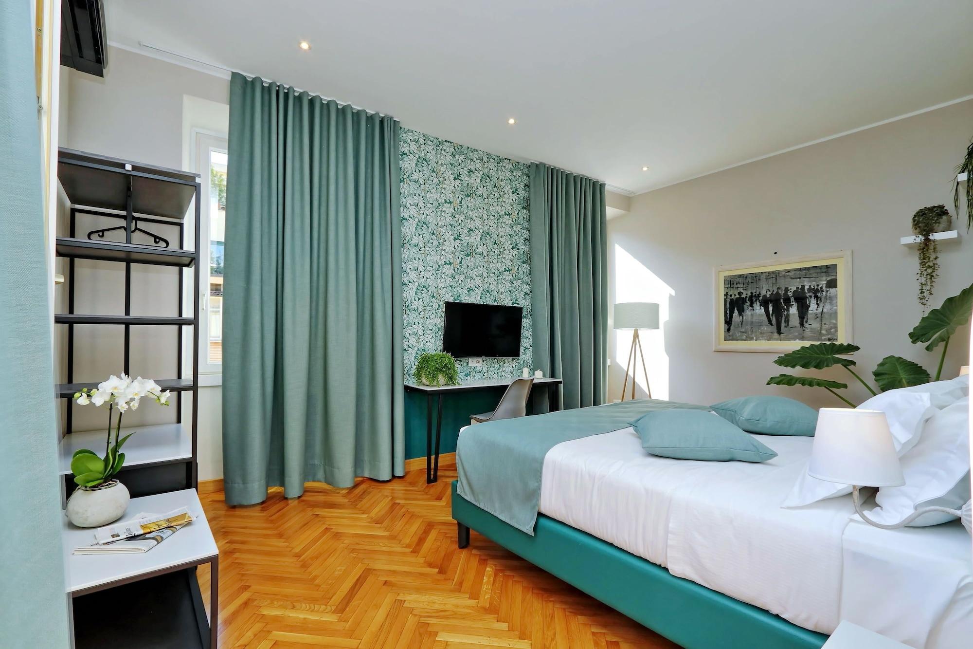 Vico Rooms&terrace 3*